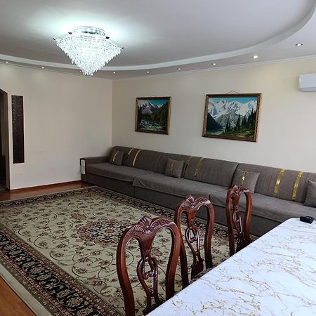 Улица Гоголя 2 Апартаменты 180 Метров Almatı Dış mekan fotoğraf